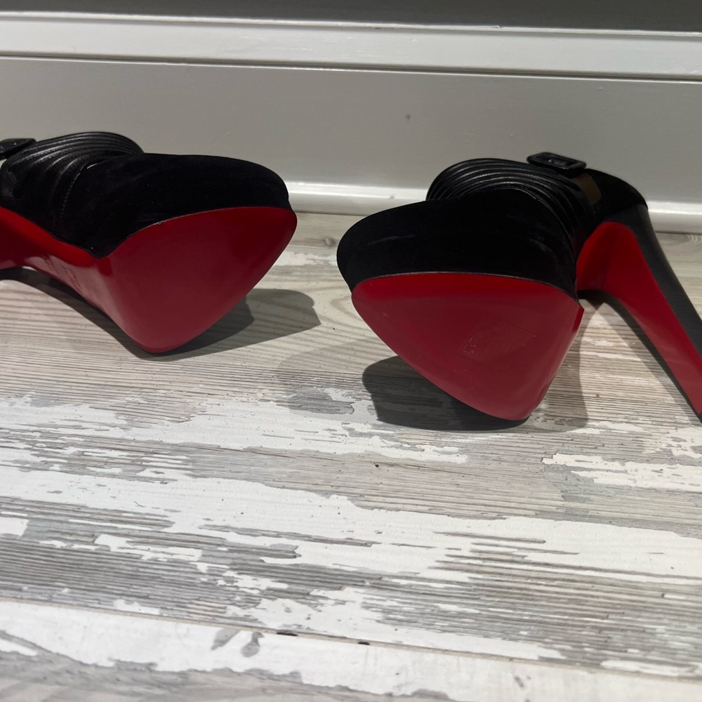 Christian Louboutin Black Platform Pumps with Red Soles - Picture 5 of 11